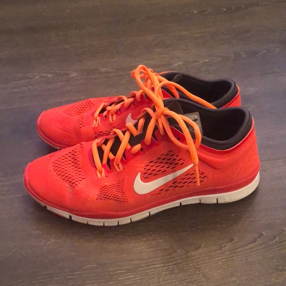 Nike Shoes - Nike free tr fit tennis shoes